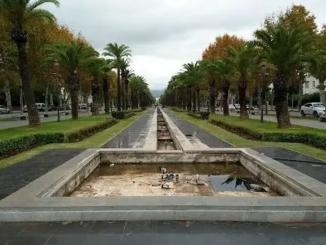Photo de نافورة الكرة الأرضية Fontaine Le Globe Terrestre