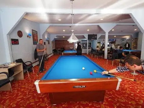 Photo de Slim Billiard Hall