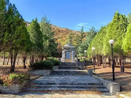 Photo de Thracian Memorial (Madzharovo)