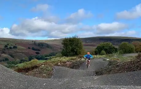 Photo de Double Dares Pump Track at Dare Valley Gravity Family Bike Park