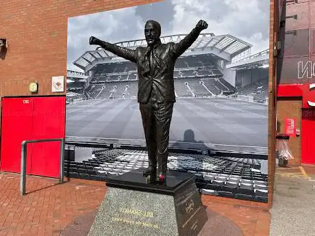 Photo de The Bill Shankly Monument L.F.C