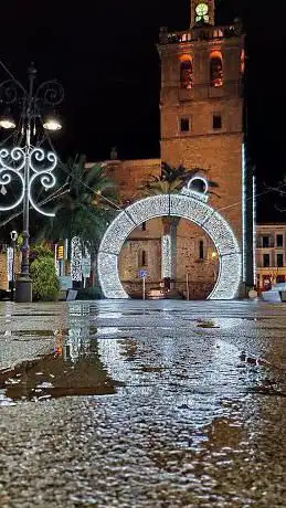 Photo de Plaza de Maura