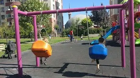 Photo de Gazi Yusuf Turgay Parkı