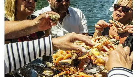 Photo de Oyster Bar & Boat