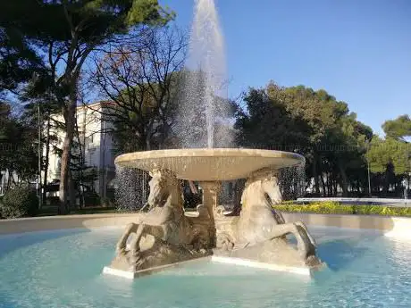 Photo of La fontaine aux quatre chevaux