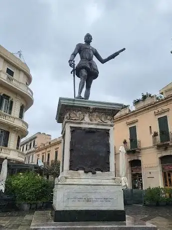 Photo de Statua di Don Giovanni d'Austria