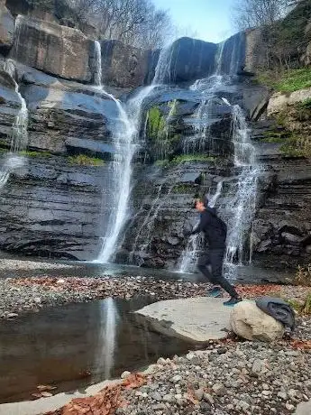Photo de Kabaceviz Waterfall