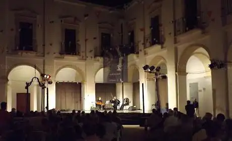 Photo de Chiostro S. Chiara