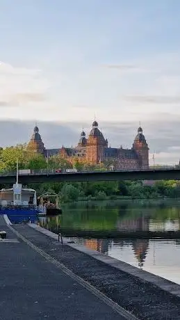 Photo de Aschaffenburg  Floßhafen I Heiuki Stand-Up-Paddle & Kajak Verleih am Automaten