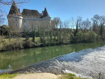 Photo de Aire de repos Neuvic Voie Verte des Berges de l'Isle