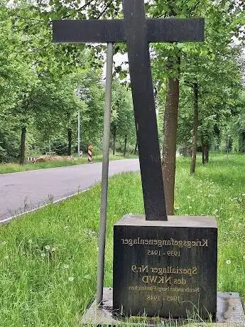 Photo de Gedenkstätte Fünfeichen
