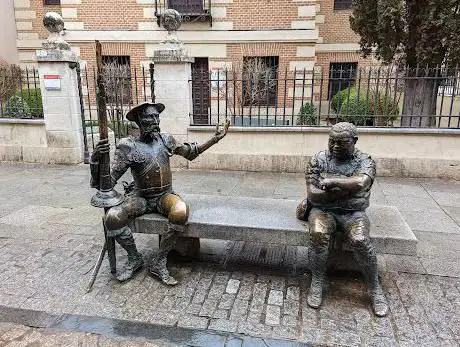 Photo de Monumento a Don Quijote y Sancho