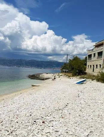 Photo de Slatine Beach
