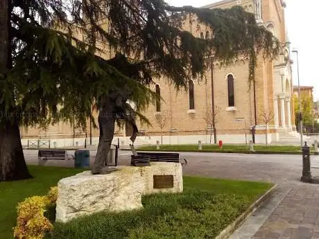 Photo de Monumento Migranti
