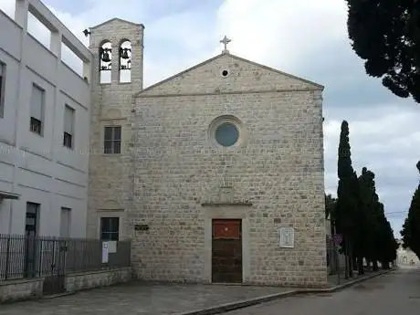 Photo de Church of the Crucifix
