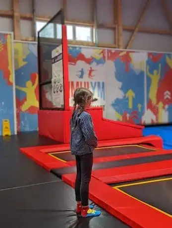 Photo de MYJUMP BERLIN MITTE – TRAMPOLINPARK & TRAMPOLINHALLE Berlin