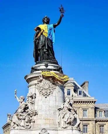Photo de Place de la République - Square André Tollet