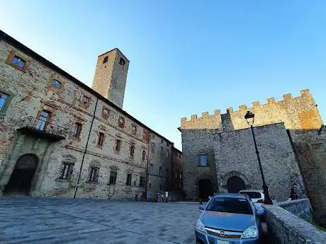 Photo de Palazzo Marchesi Bourbon del Monte