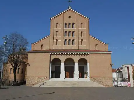 Photo de Parrocchia Santuario di Santa Maria della Salute in Porto di Legnago