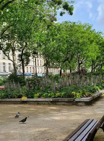 Photo de Square May Picqueray