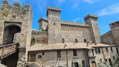 Photo de Rocca Monaldeschi della Cervara
