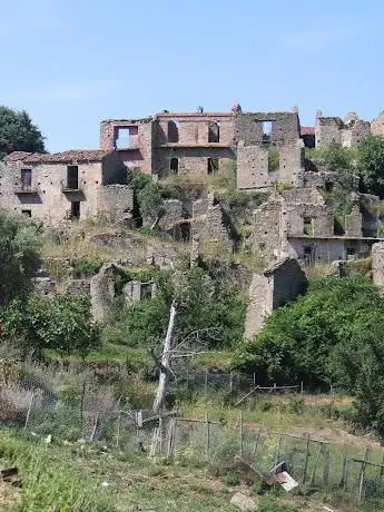 Photo de Ruderi di Casalnuovo