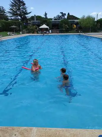 Photo de Piscina Les Pungoles