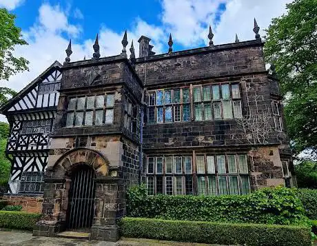 Photo de Hall i' th' Wood Museum
