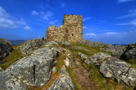 Carrickabraghy Castle
