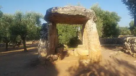 Photo de Dolmen di Montalbano
