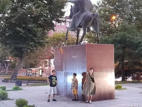 Photo de Yıldız Serencebey Parkı Kuzey Girişi
