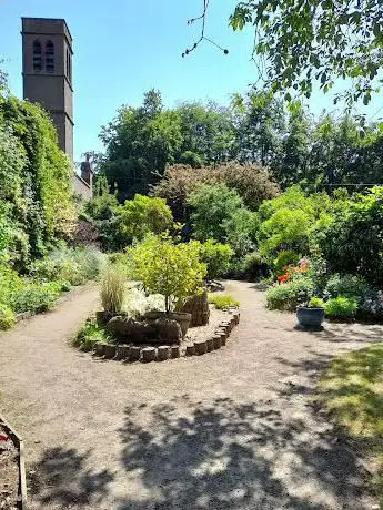 Photo de Walled Garden
