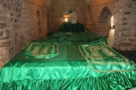 Photo de Ezzul Tomb of Sultan Şeyhmus'u