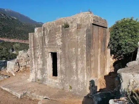 Photo de Akdam dor kaya Gömütü