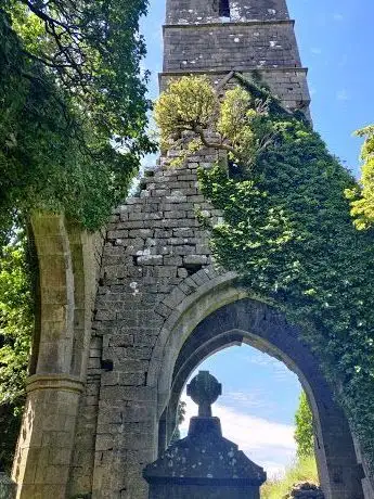 Photo de Lavagh (Court) Friary