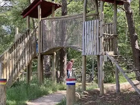 Photo de Spielplatz Grenzlauschen
