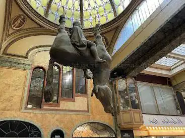 Photo de Statue of King Wenceslas Riding an Upside-Down Dead Horse