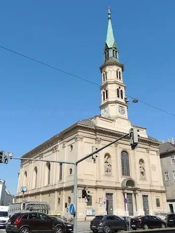 Photo de Katholische Kirche St. Johann Nepomuk