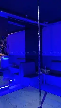 Photo de La Reina Club Bar