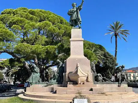 Photo de Monumento a Cristoforo Colombo