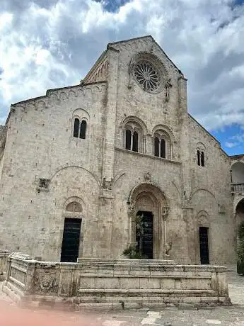 Photo de Church of Saint Luke