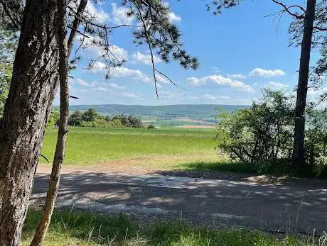 Photo de La Garenne  aire de pique-nique et parcours santé