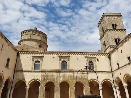 Photo de Abbazia benedettina di San Michele Arcangelo