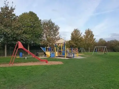 Photo de Spielplatz  Im Felde