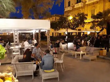 Photo de Retro' Bisceglie â€“ AmericanBar Bistro'