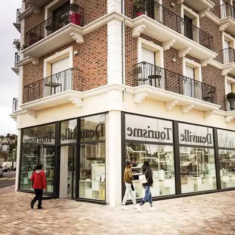 Photo de TOURIST INTERCOMMUNAL DEAUVILLE