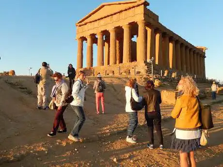 Photo de AGRIGENTO TOURIST GUIDE of the Valley of the Temples - Giovanna Lombardo
