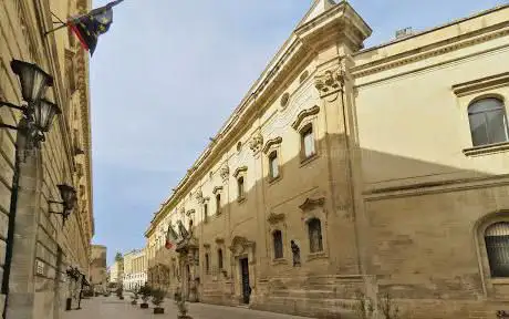 Photo de Palazzo Carafa o delle Paolotte