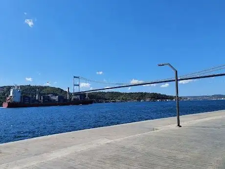 Photo de Sarıyer-Bebek Coast Walkway