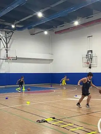 Photo de Fenerbahçe Başakşehir Basketbol ve Voleybol Okulu
